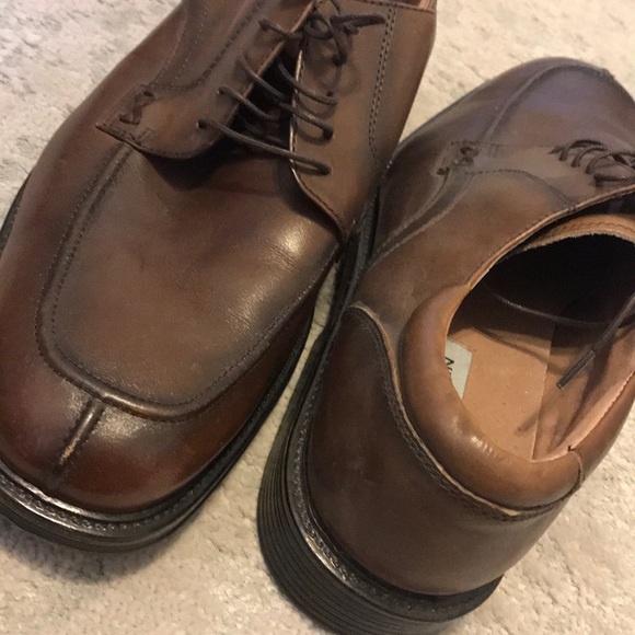 Men’s Dress Shoe - Picture 2 of 3